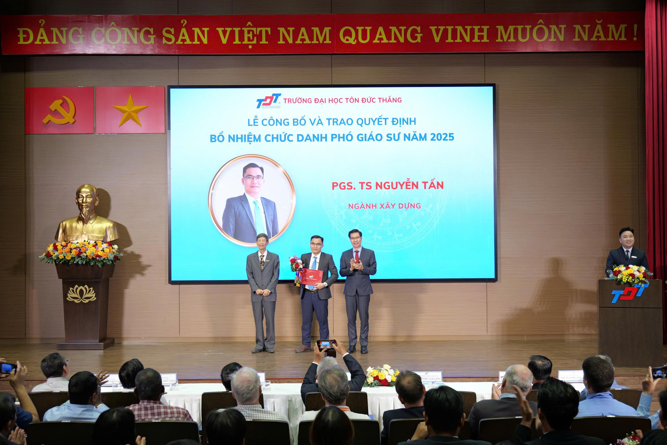 PTS.TS. Nguyễn Tấn, Trưởng nhóm Nghiên cứu mạnh SCCE