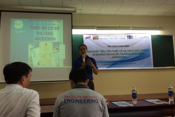 Ông Bùi Đức Quyền báo cáo tại hội thảo